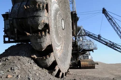Canada’s oil industry is booming. Can it last? cover image